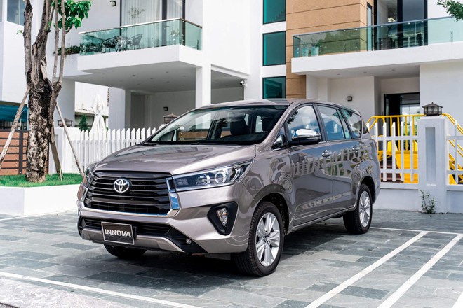 Taxi 7 Chỗ Tân Uyên Grab
